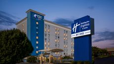 Holiday Inn Express & Sts W Catonsville