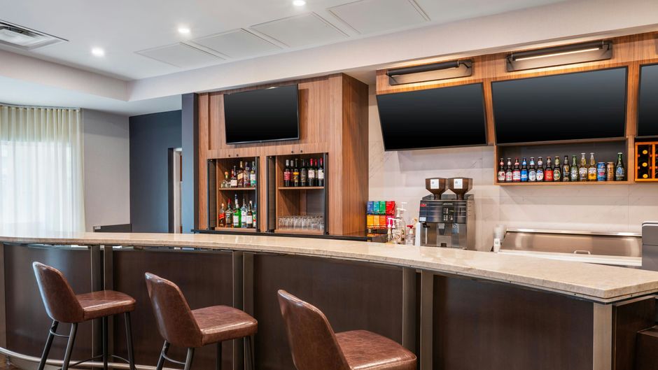 Courtyard by Marriott Toronto Airport Restaurant