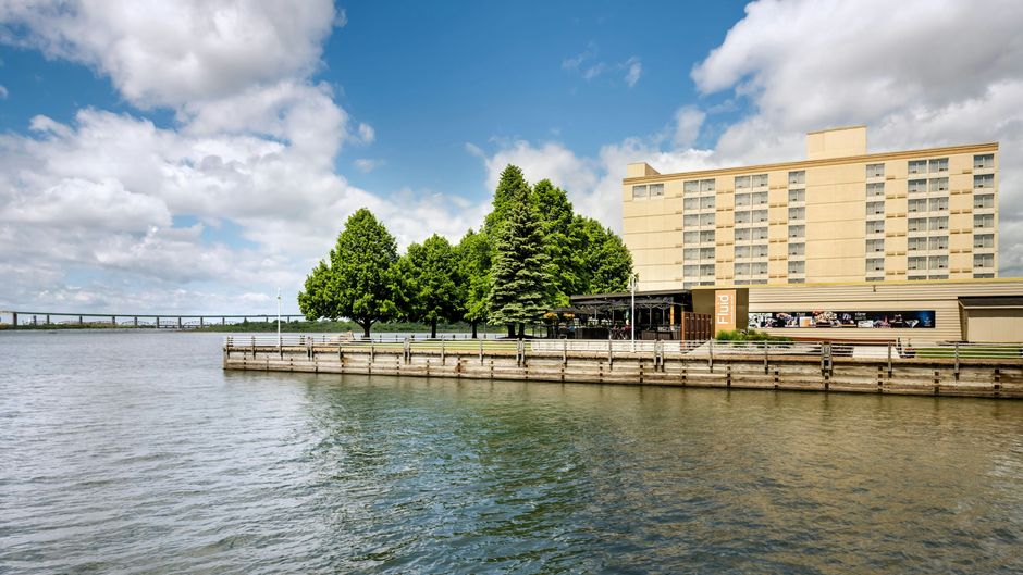 Delta Hotels Sault Ste. Marie Waterfront Exterior
