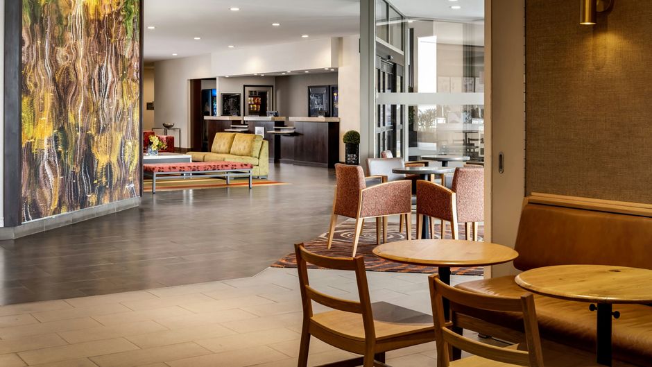 Delta Hotels Sault Ste. Marie Waterfront Restaurant