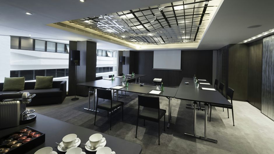 Gateway Hotel Meeting