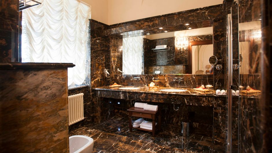 Castello Di Guarene Room