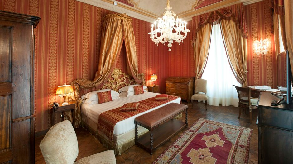 Castello Di Guarene Room