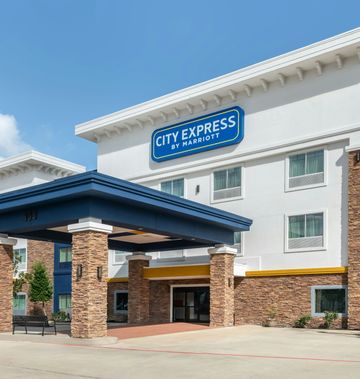 City Express by Marriott Spring