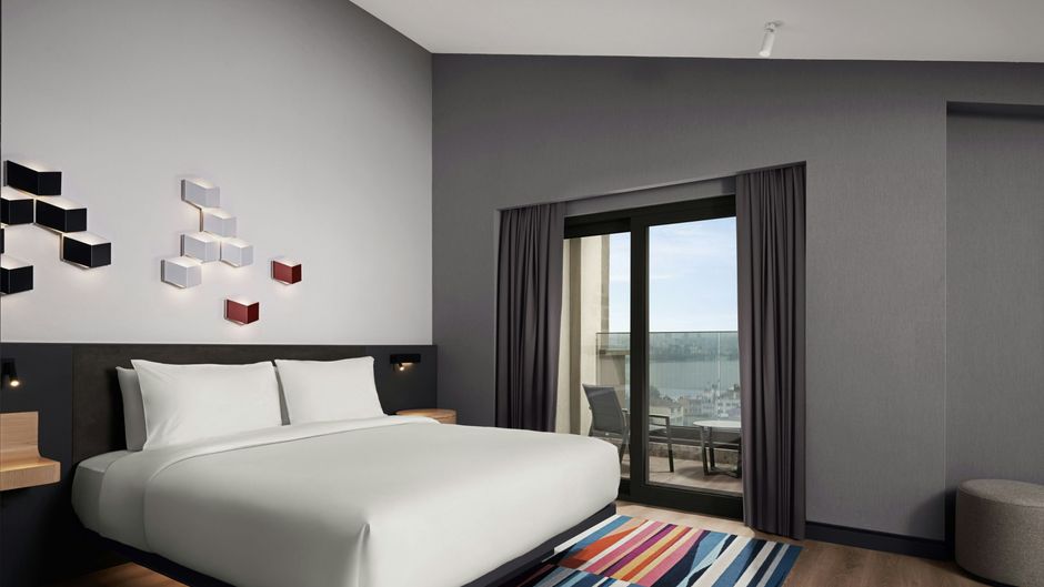 Aloft Istanbul Karakoy Pool