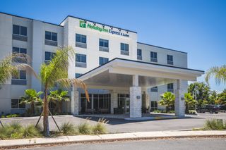 Holiday Inn Exp Suites Fernandina