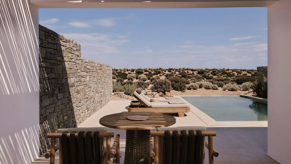 Orosea, Paros, Autograph Collection Pool