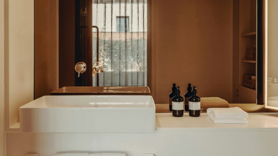 Aethos London Shoreditch Room