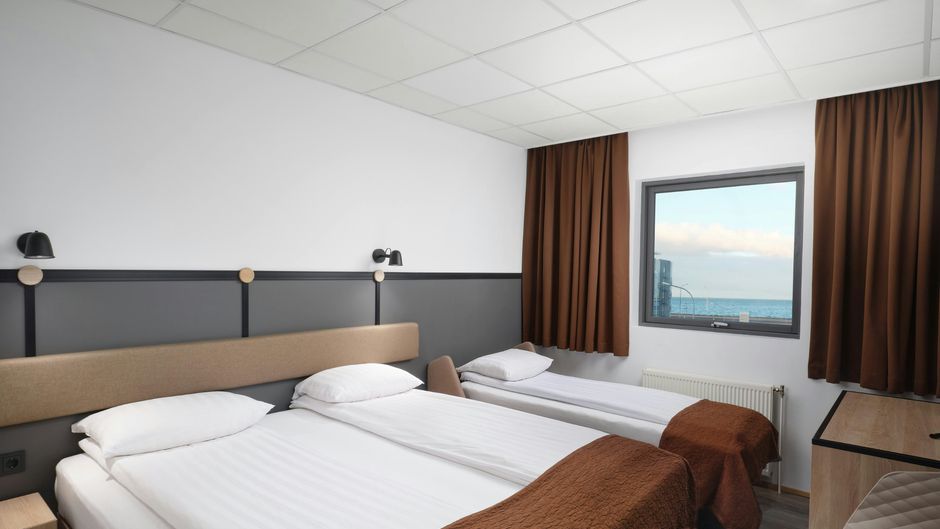 Hotel Cabin Room