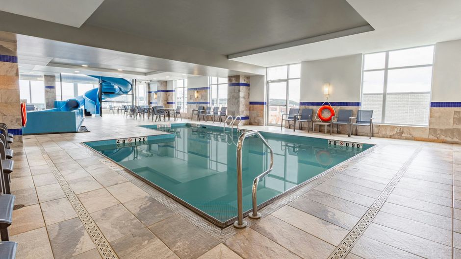 Fairfield Inn & Suites St. John's Pool