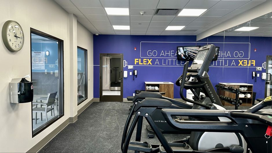 Holiday Inn Express Hotel & Suites Health Club