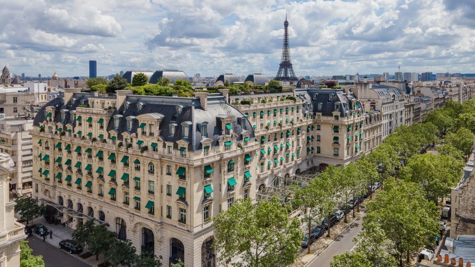 The Peninsula Paris Exterior