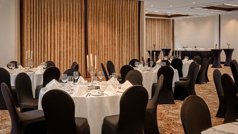 Millennium Hotel & Conference Centre Suite