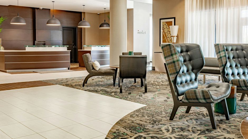 Residence Inn by Marriott Calgary South Lobby