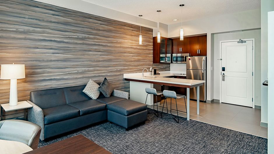 Residence Inn by Marriott Calgary South Suite