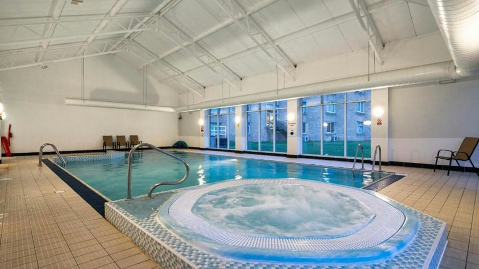 Leonardo Hotel Cheltenham Pool