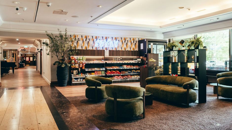 Leonardo Hotel Frankfurt City South Lobby
