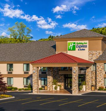Holiday Inn Express Hotel & Suites