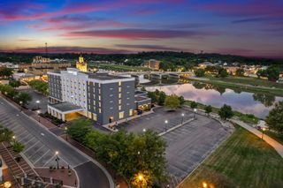 Courtyard by Marriott Hamilton