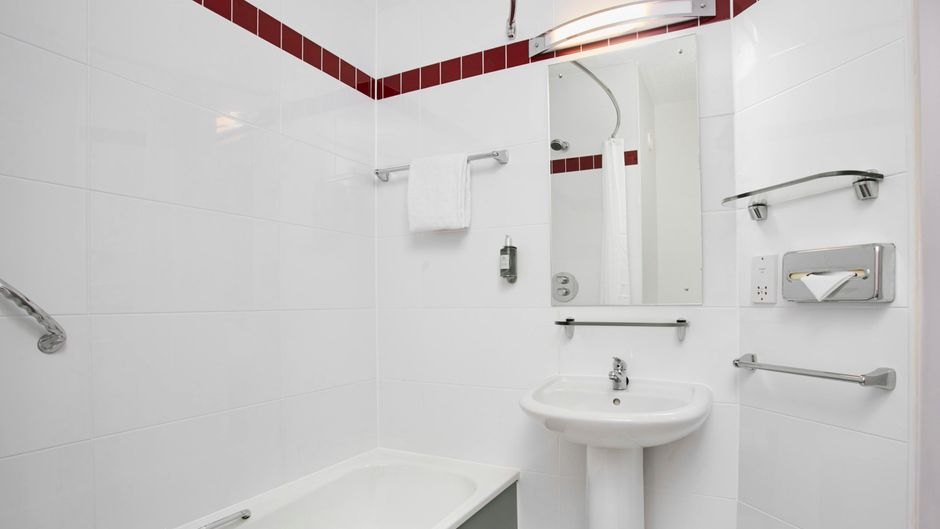 Leonardo Hotel Nottingham Room