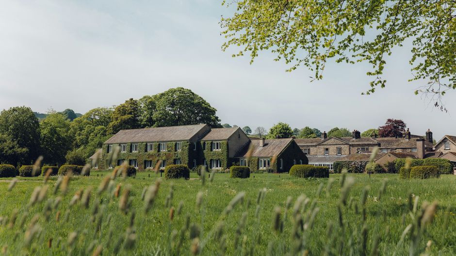 The Devonshire Arms Country House Hotel Exterior