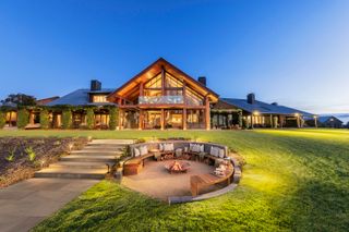 Spicers Peak Lodge