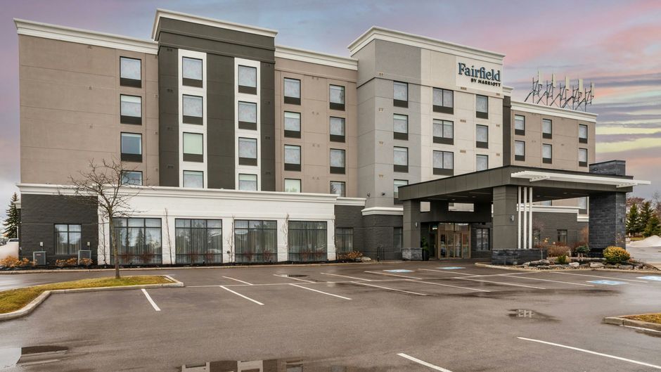 Fairfield Inn & Suites Newmarket Exterior