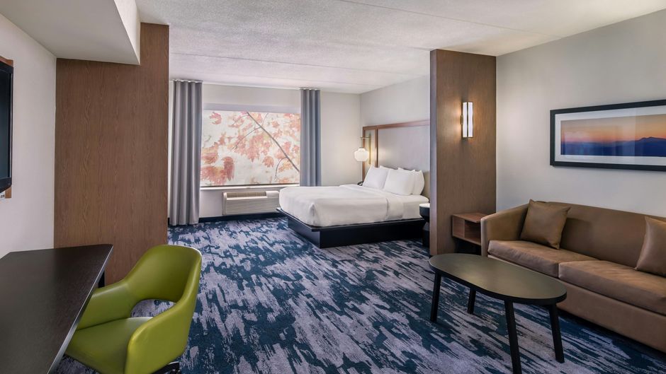Fairfield Inn & Suites Newmarket Suite
