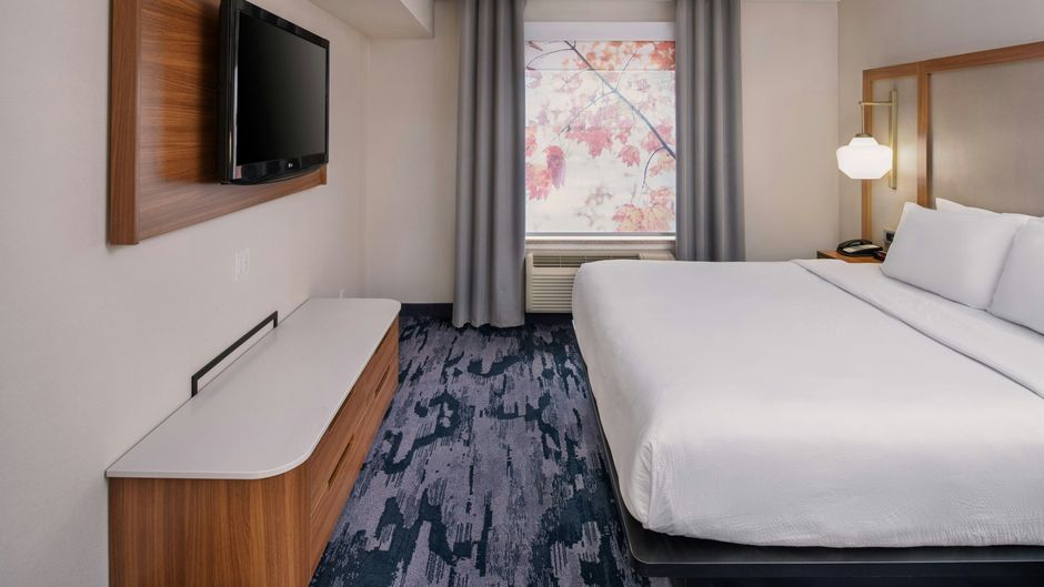 Fairfield Inn & Suites Newmarket Suite