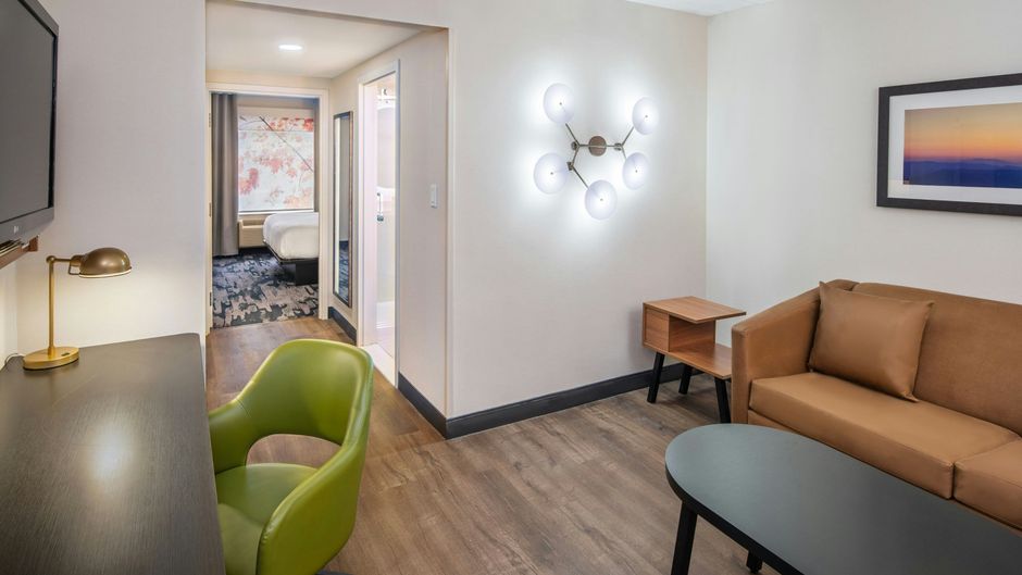 Fairfield Inn & Suites Newmarket Room