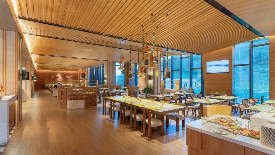Holiday Inn Resort Kanas Hemu Restaurant