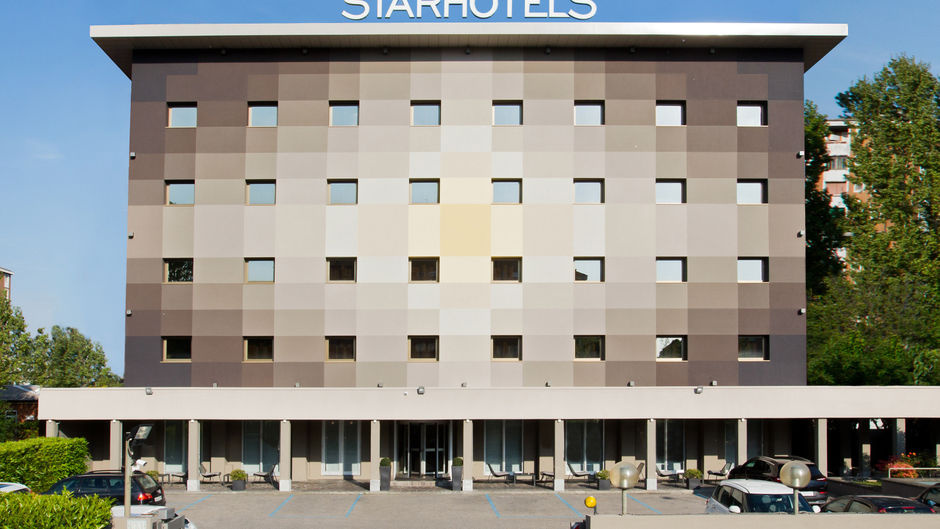 Starhotels Tourist Exterior