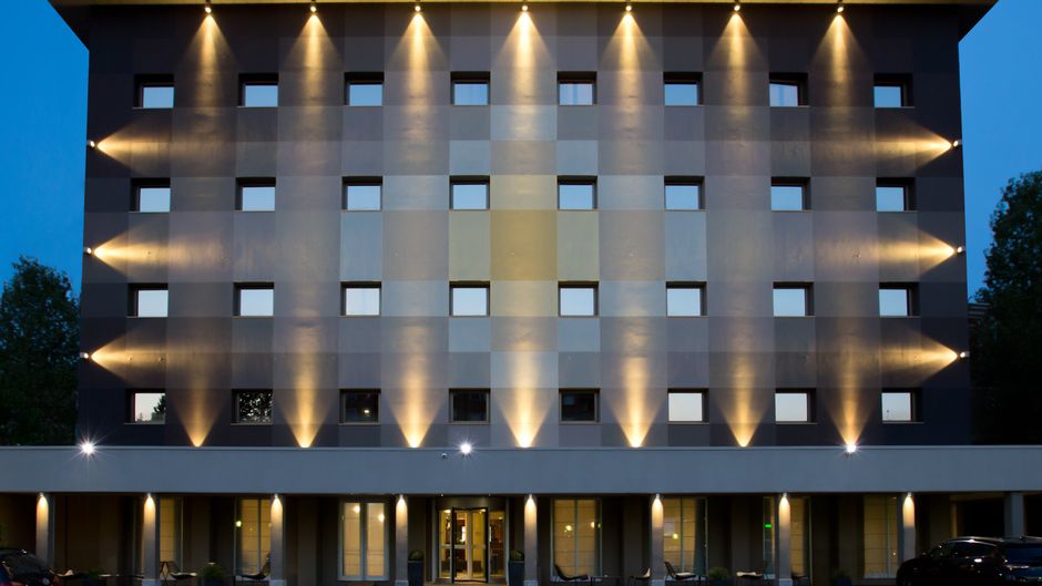 Starhotels Tourist Exterior