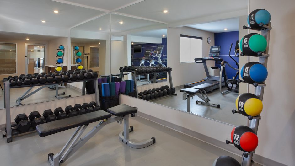 Holiday Inn Express & Suites Fredericton Health Club