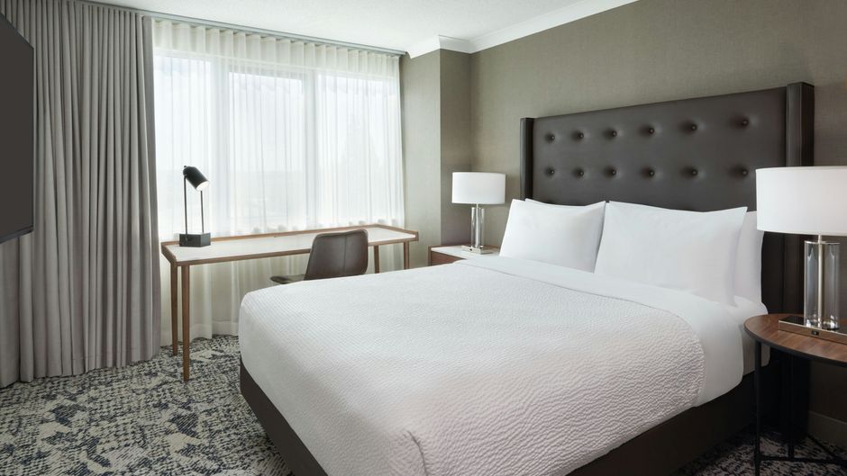 Four Points by Sheraton London Room