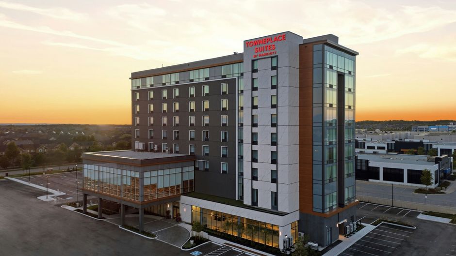 TownePlace Suites by Marriott Vaughan Exterior