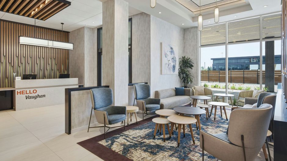 TownePlace Suites by Marriott Vaughan Lobby