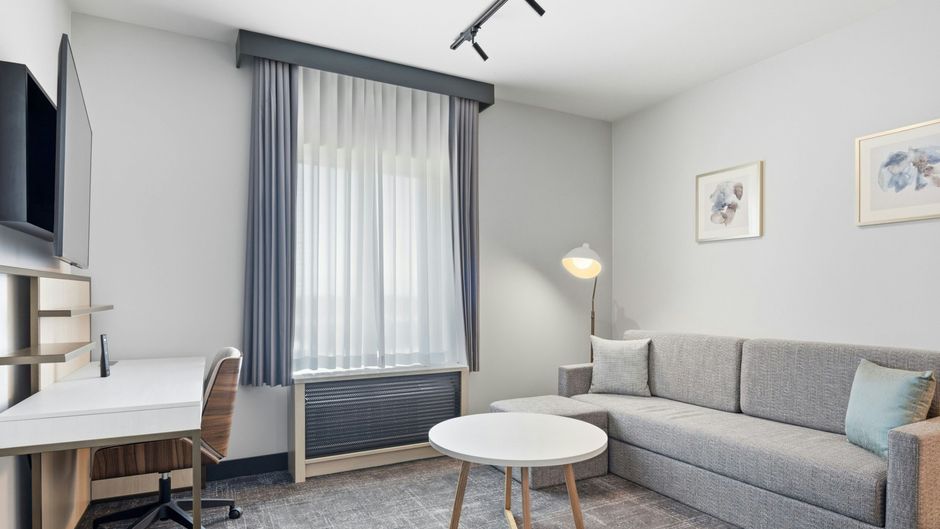 TownePlace Suites by Marriott Vaughan Room