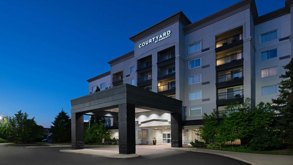 Courtyard by Marriott Toronto Markham Exterior
