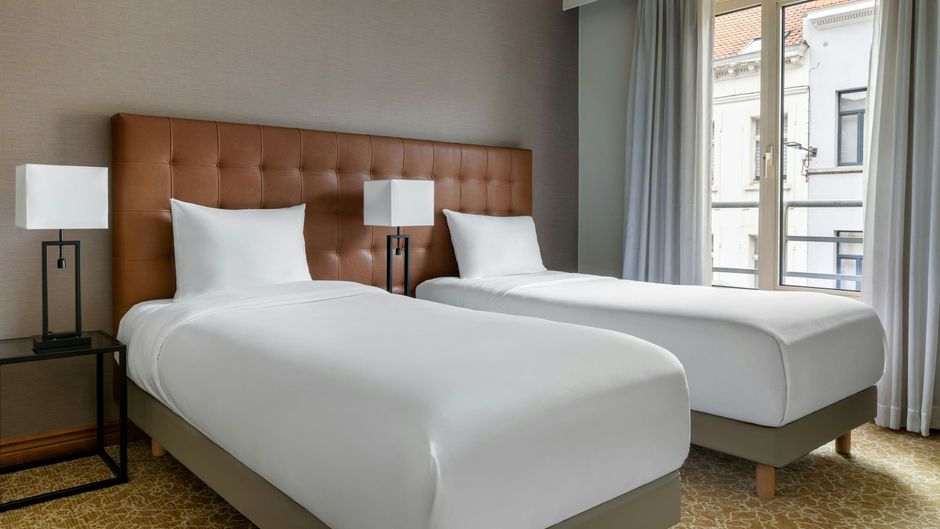 Marriott Exec Apts European Quarters Room