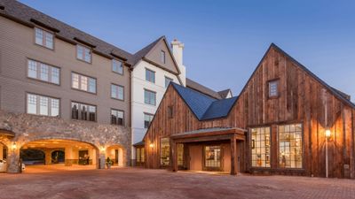 Grand Bohemian Mountain Brook, Autograph