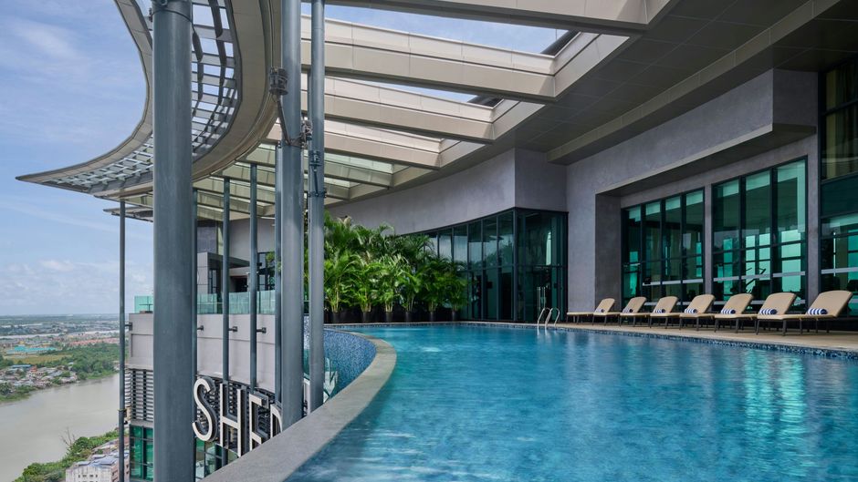 Sheraton Kuching Hotel Pool