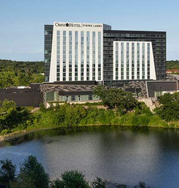 Omni Viking Lakes Hotel