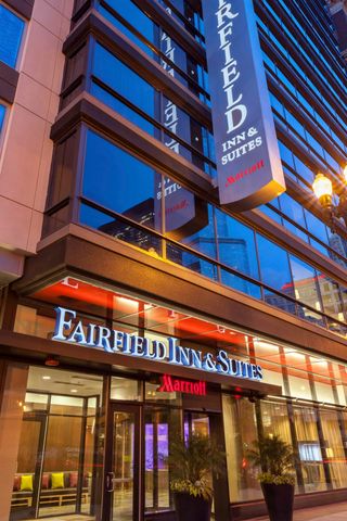 Fairfield Inn & Stes Dwntown/River North