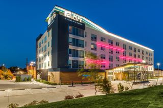 Aloft Arlington Entertainment District