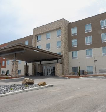 Holiday Inn Express & Suites Mansfield