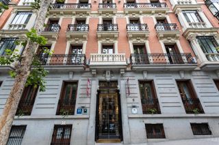 Petit Palace Lealtad Plaza