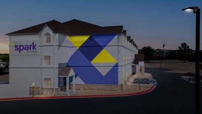 Spark by Hilton Parker Denver SE
