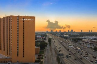 Crowne Plaza Houston Med Center/Galleria