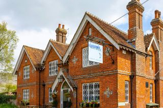 The Peat Spade Inn